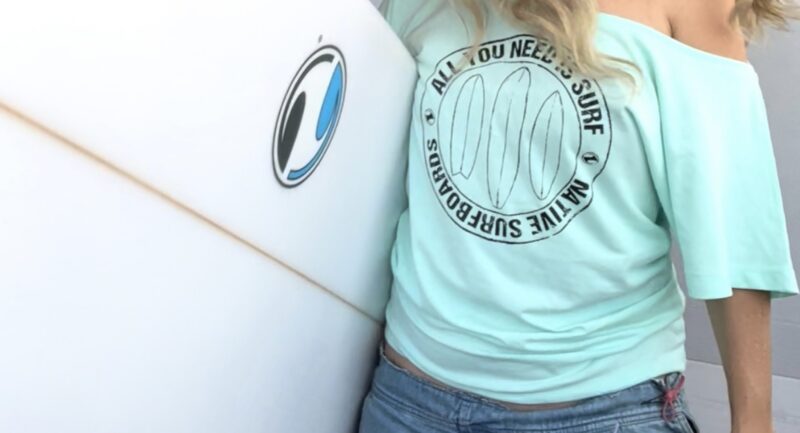 Camiseta mujer need surf